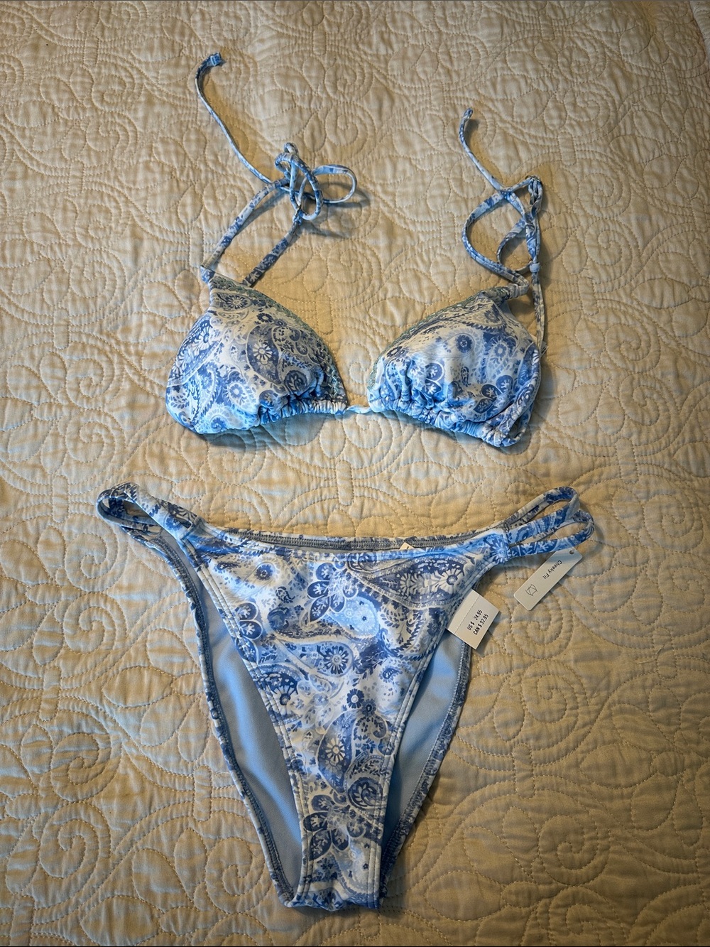 Hollister Blue and White Paisley Bikini Cheeky Fit Bathing Suit Size Medium